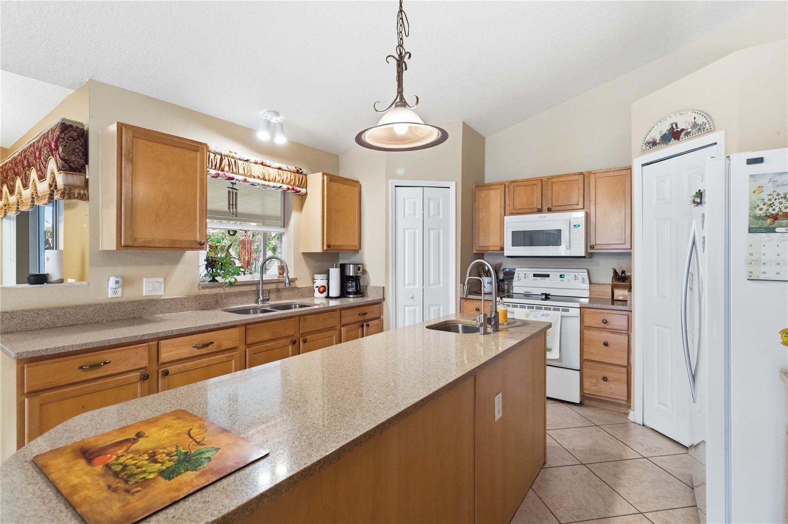 ASHTON PARK - Residential