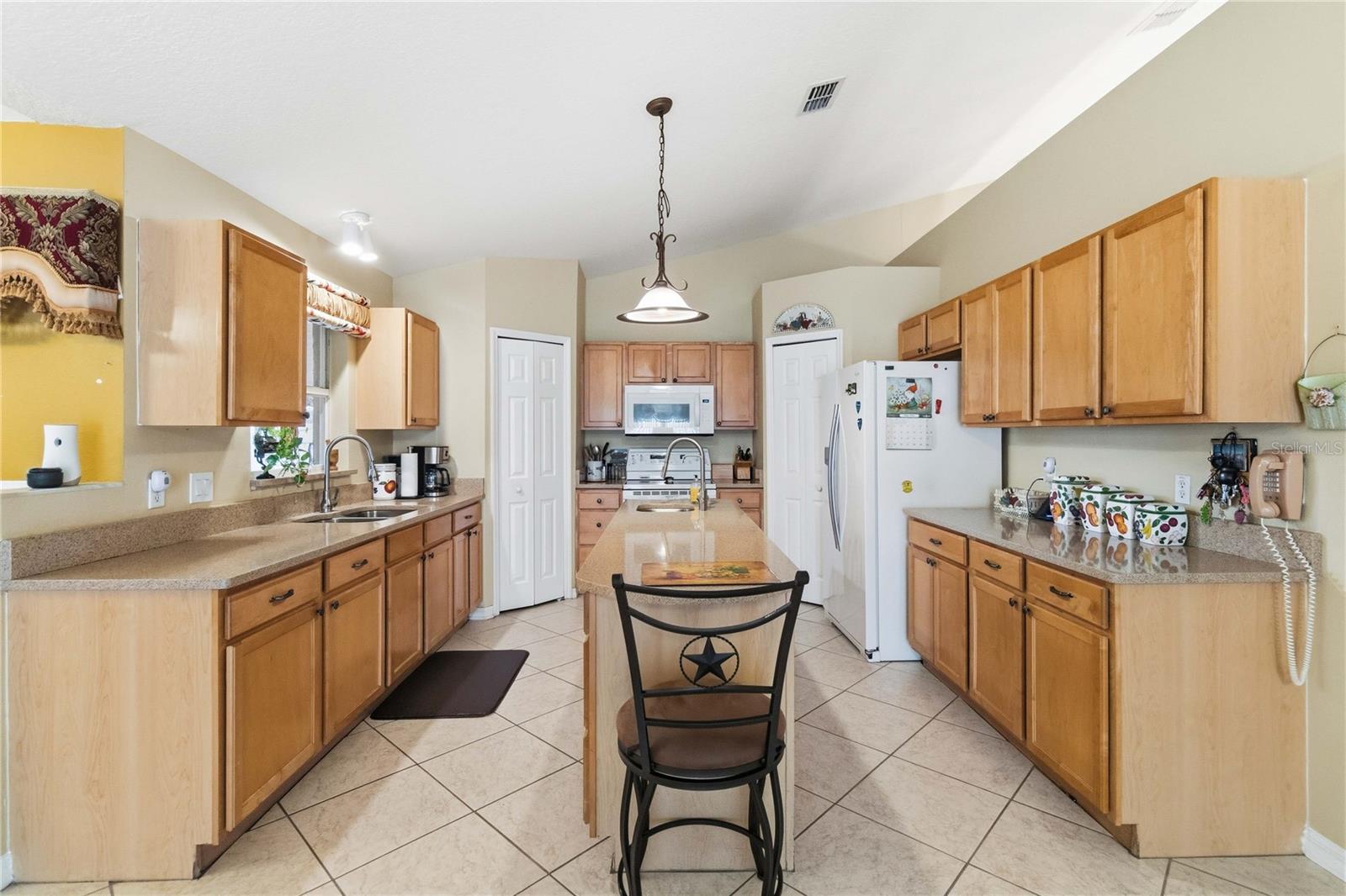 ASHTON PARK - Residential