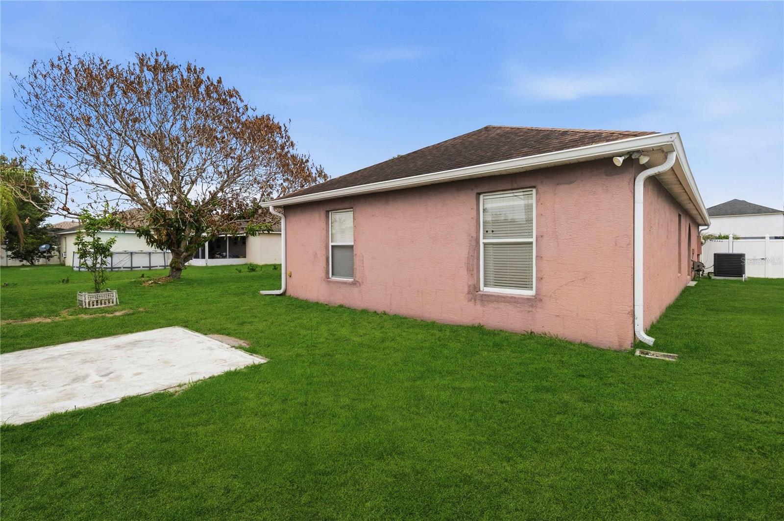 ASHTON PARK - Residential