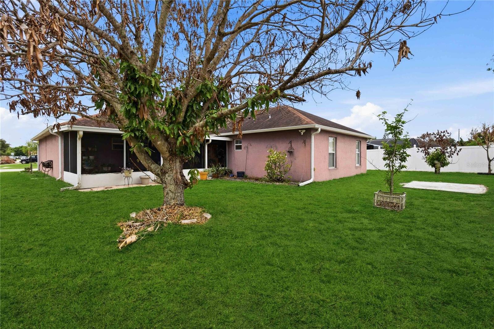 ASHTON PARK - Residential
