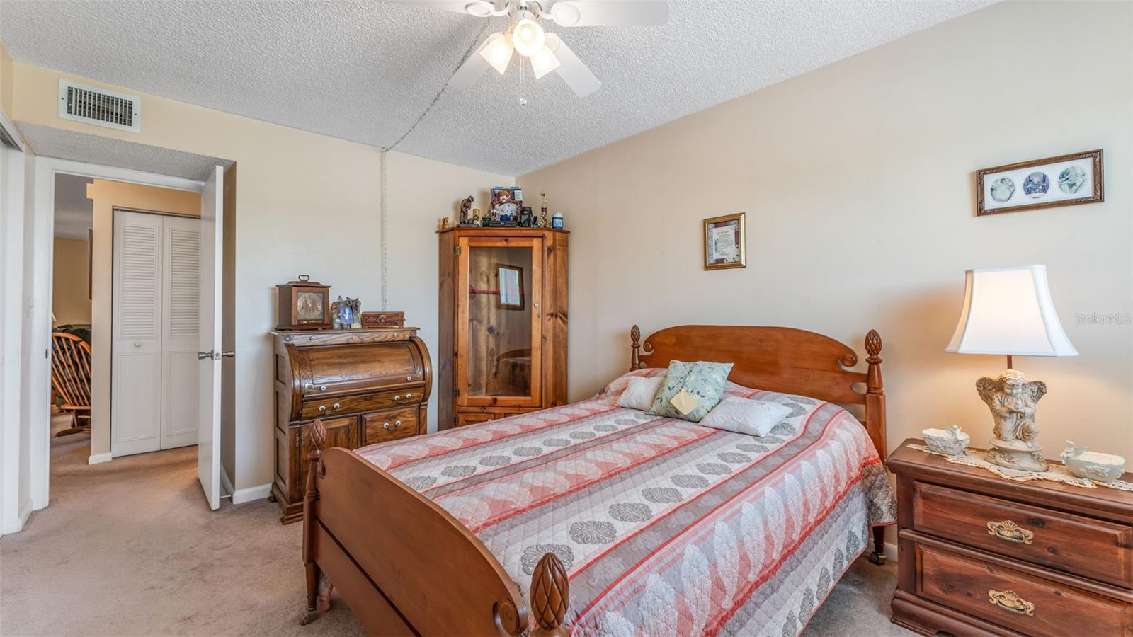 LAKESIDE VILLAGE 01 CONDO - Residential