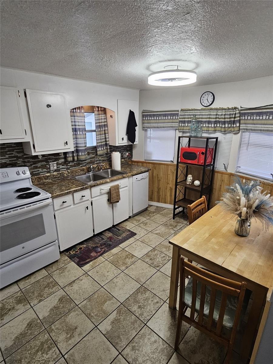 REGENCY COVE A COOPERATIVE - Residential Lease