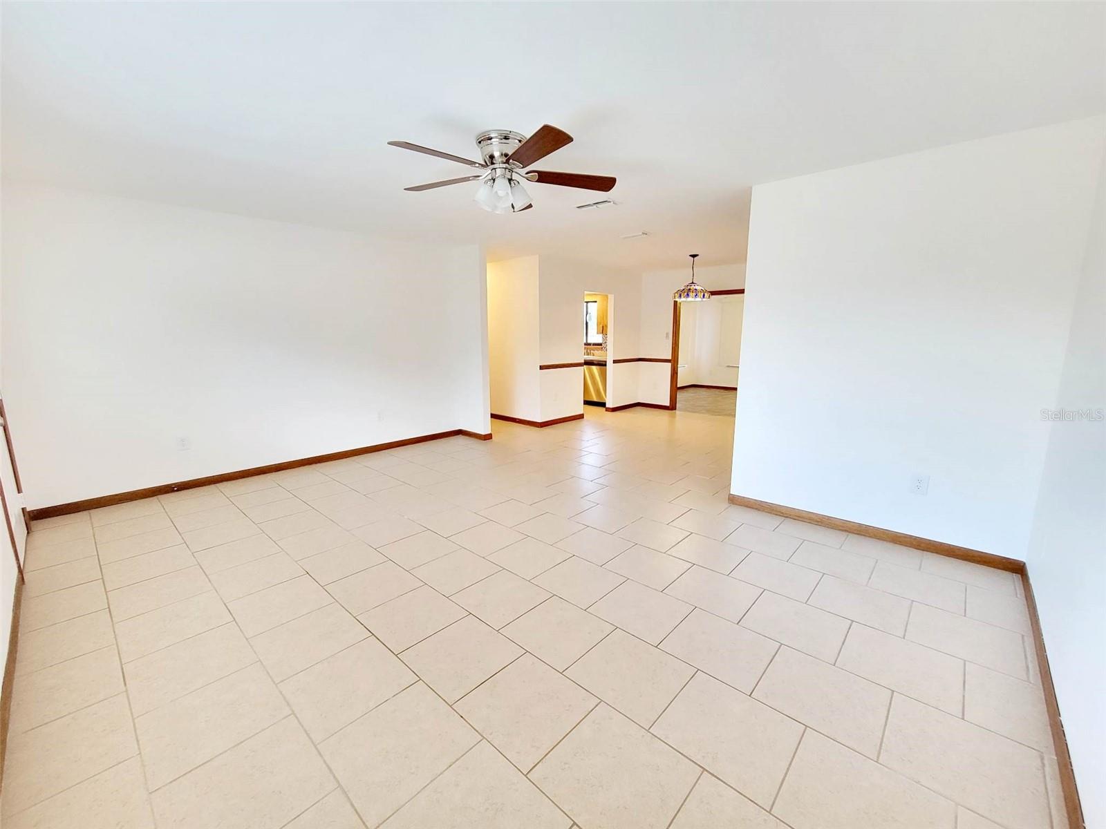 PINE RUN ESTATE - Residential Lease