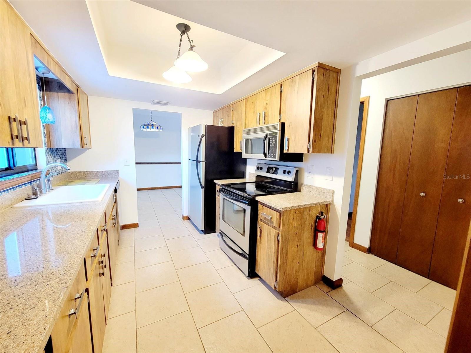 PINE RUN ESTATE - Residential Lease