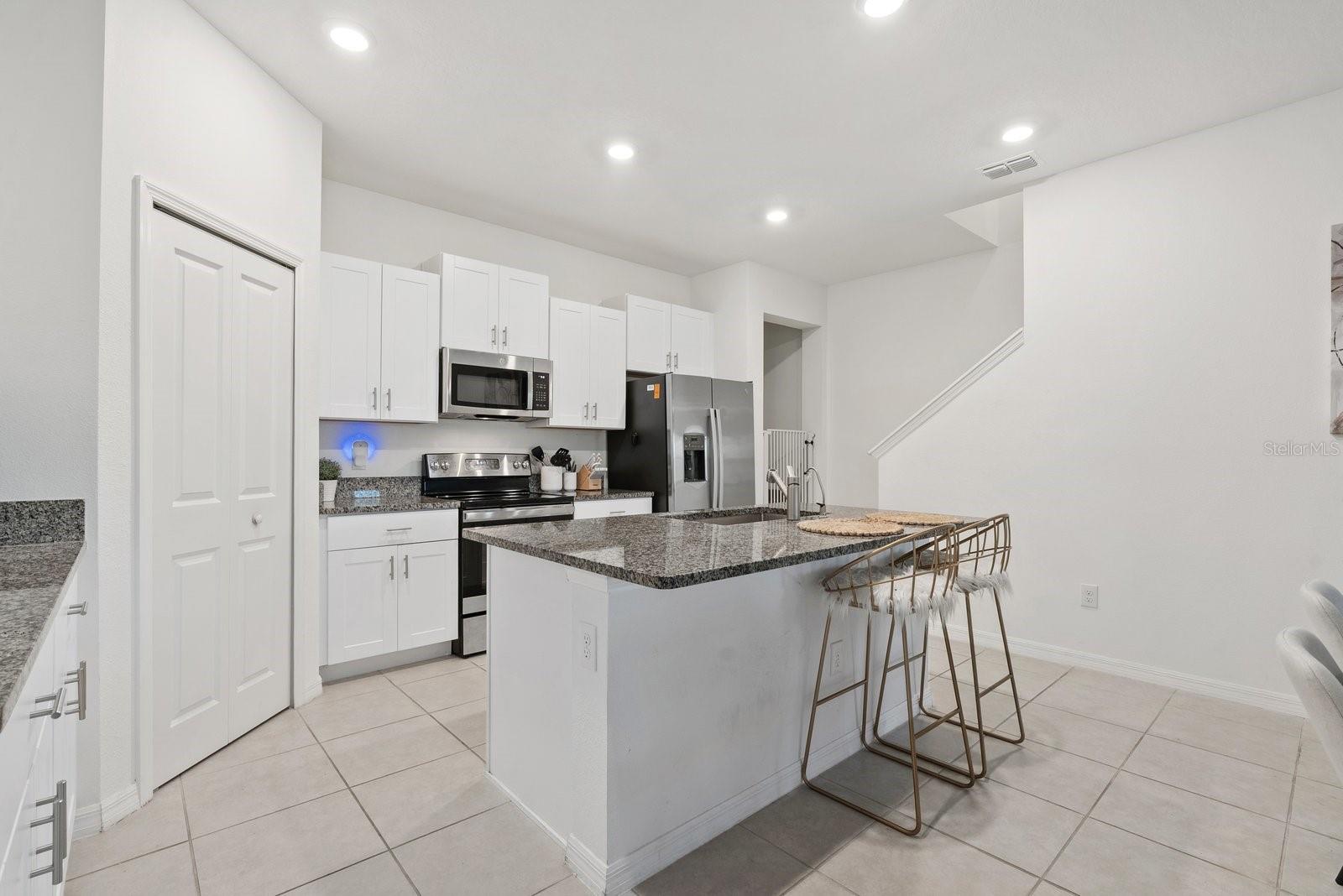 PALM RIVER TWNHMS PT REPL - Residential