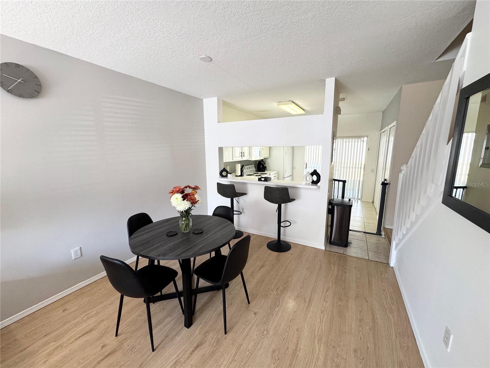 REGENCY KEY TWNHMS - Residential Lease