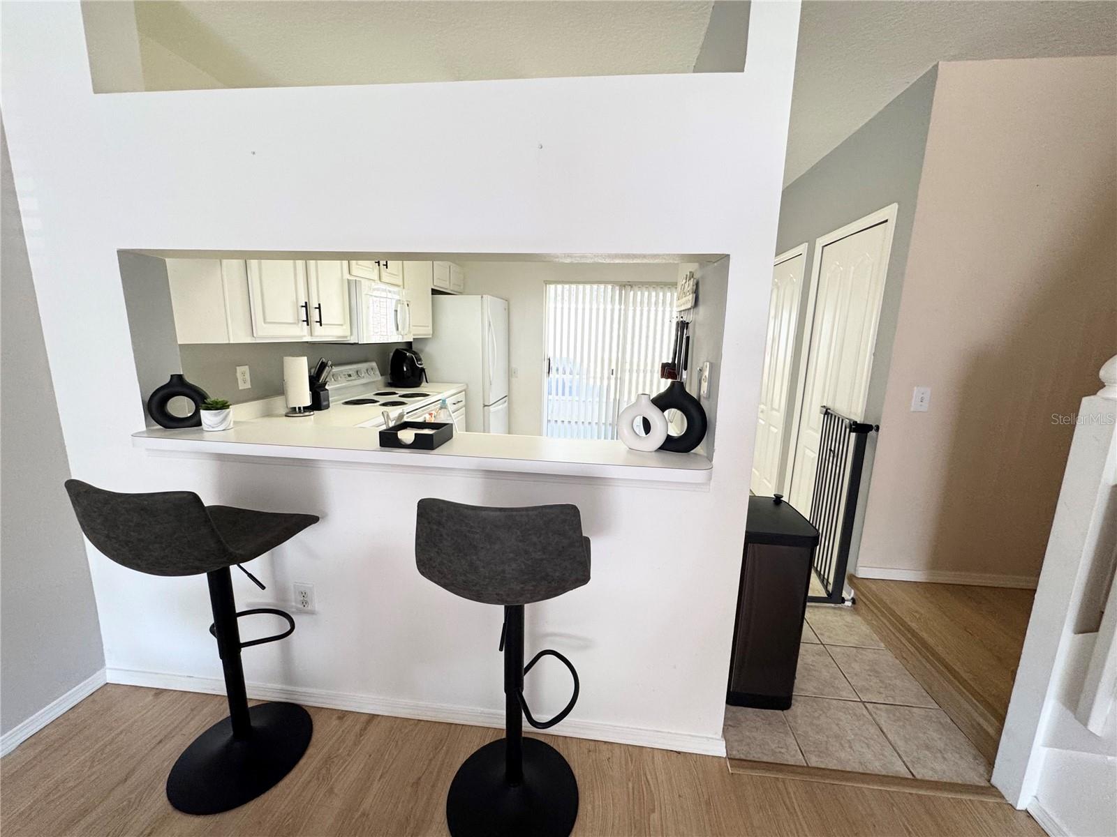 REGENCY KEY TWNHMS - Residential Lease