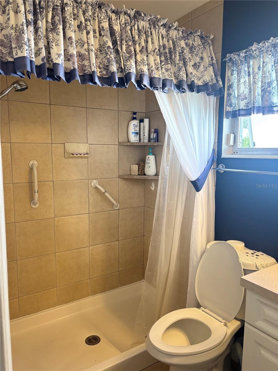 PARKWAY VILLAS - Residential