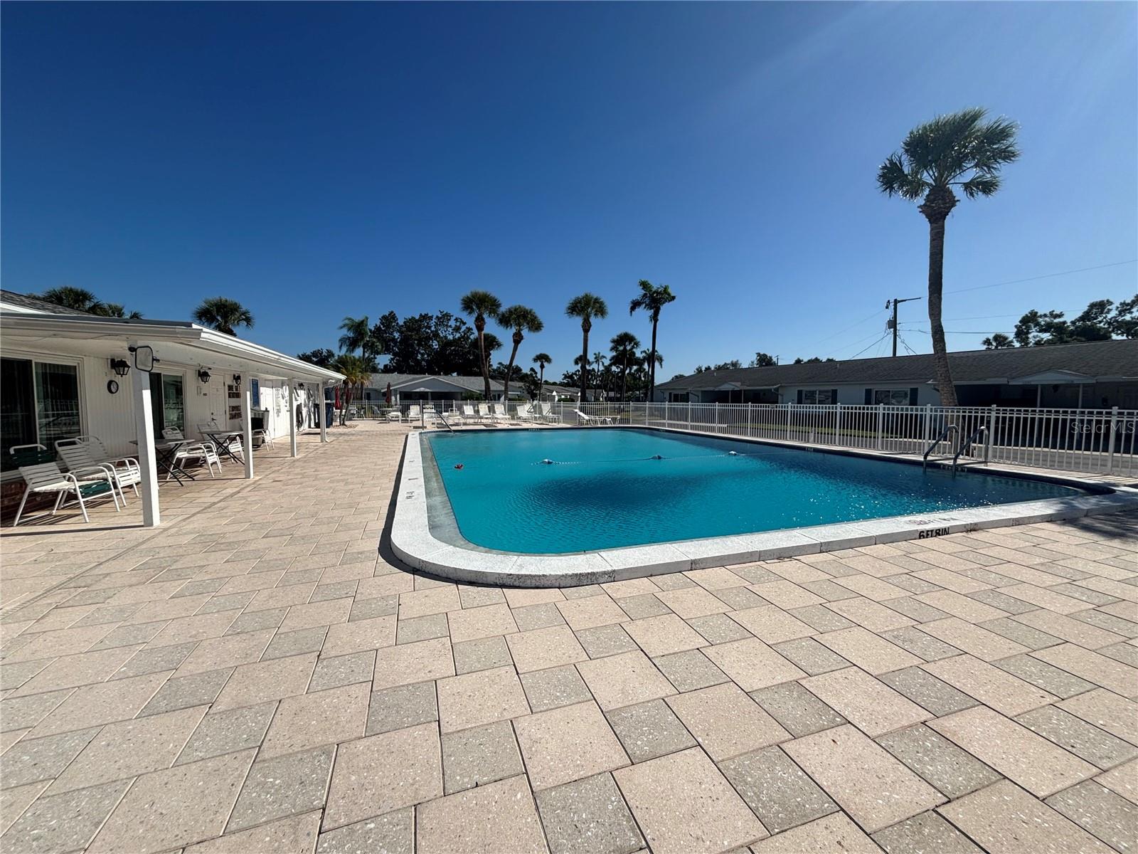 PARKWAY VILLAS - Residential