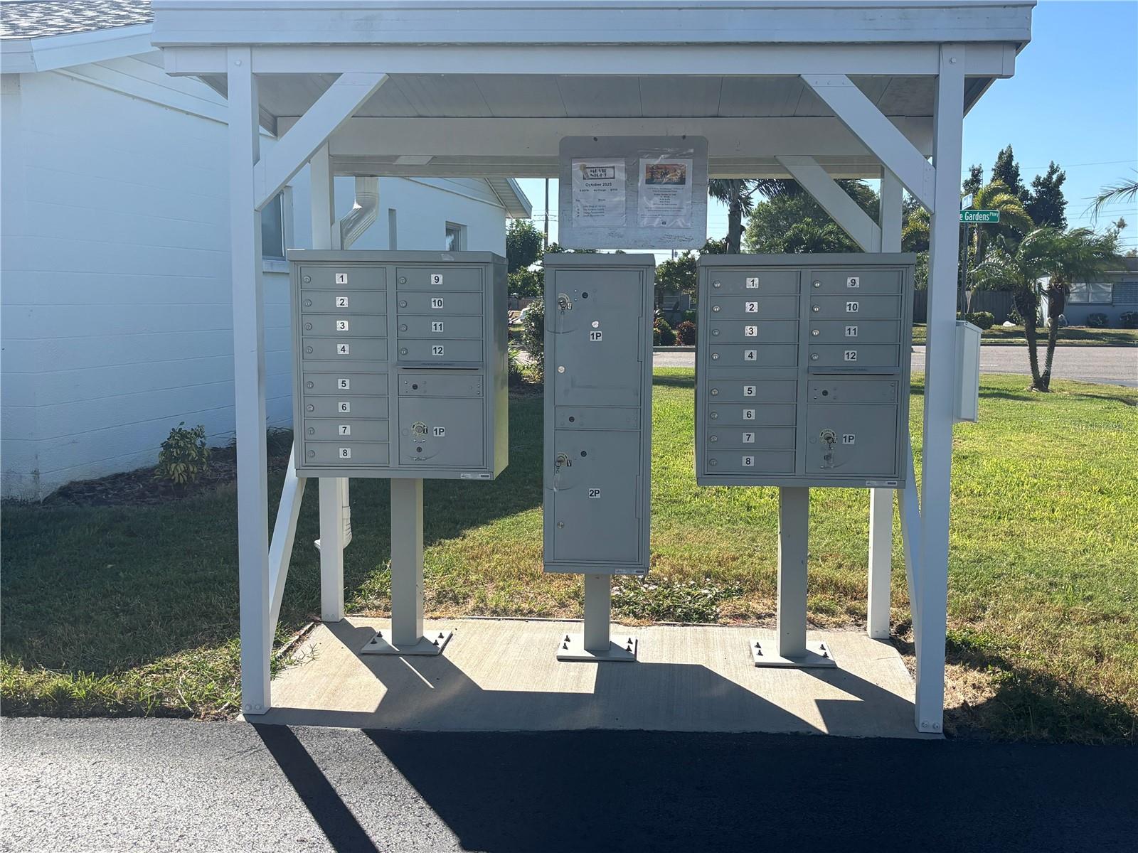 PARKWAY VILLAS - Residential