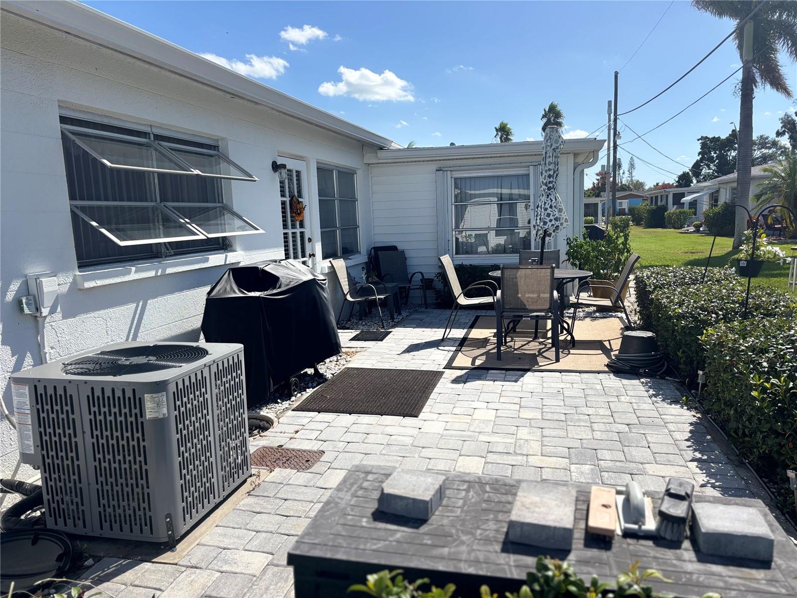 PARKWAY VILLAS - Residential