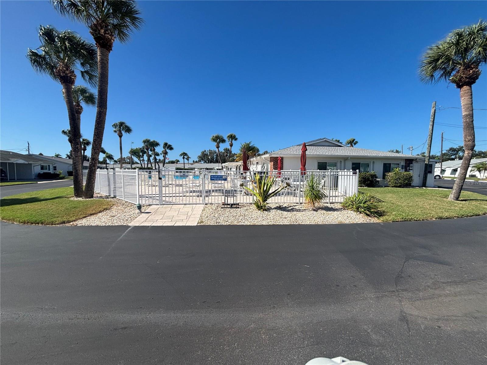 PARKWAY VILLAS - Residential