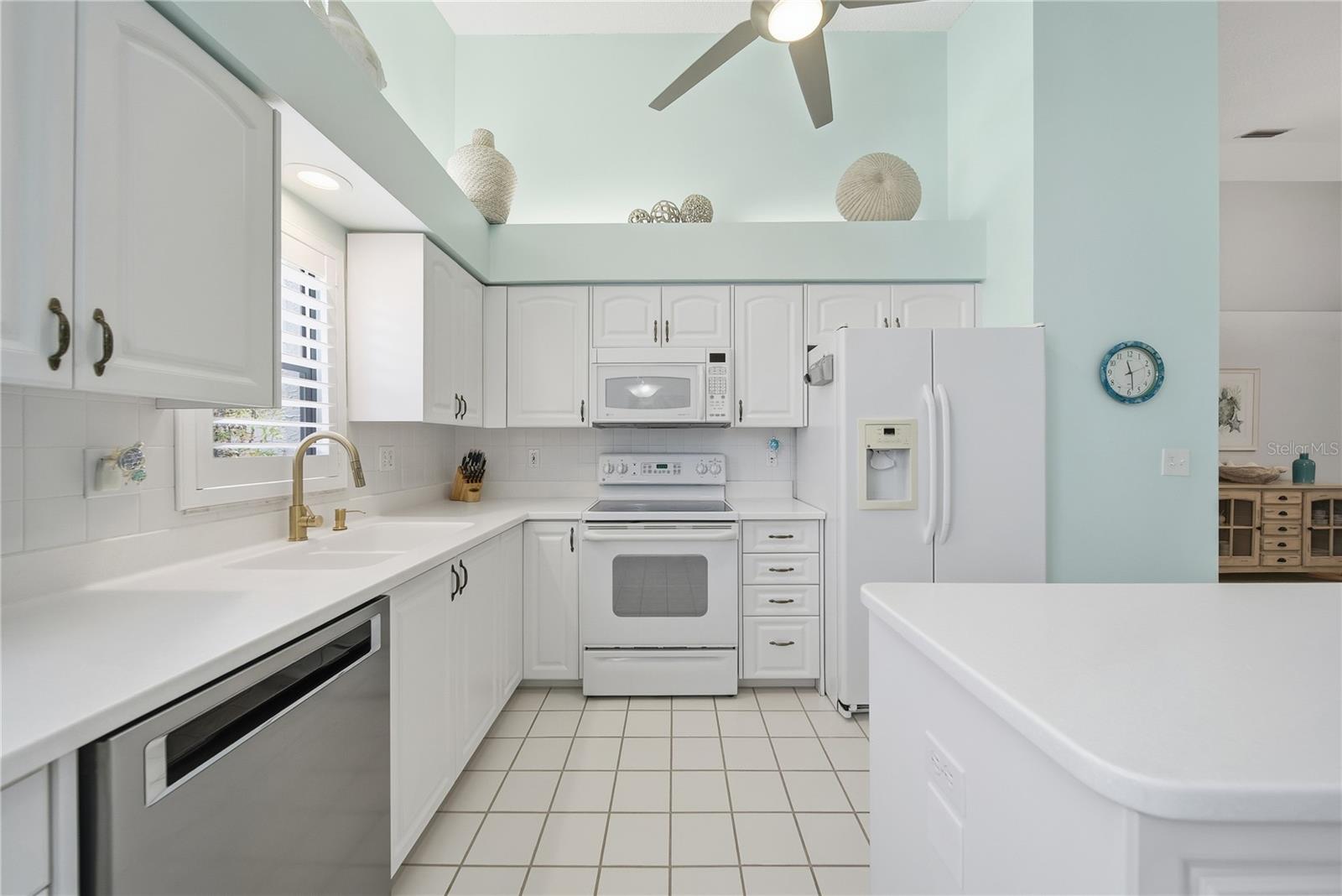 SALEM SQUARE - Residential