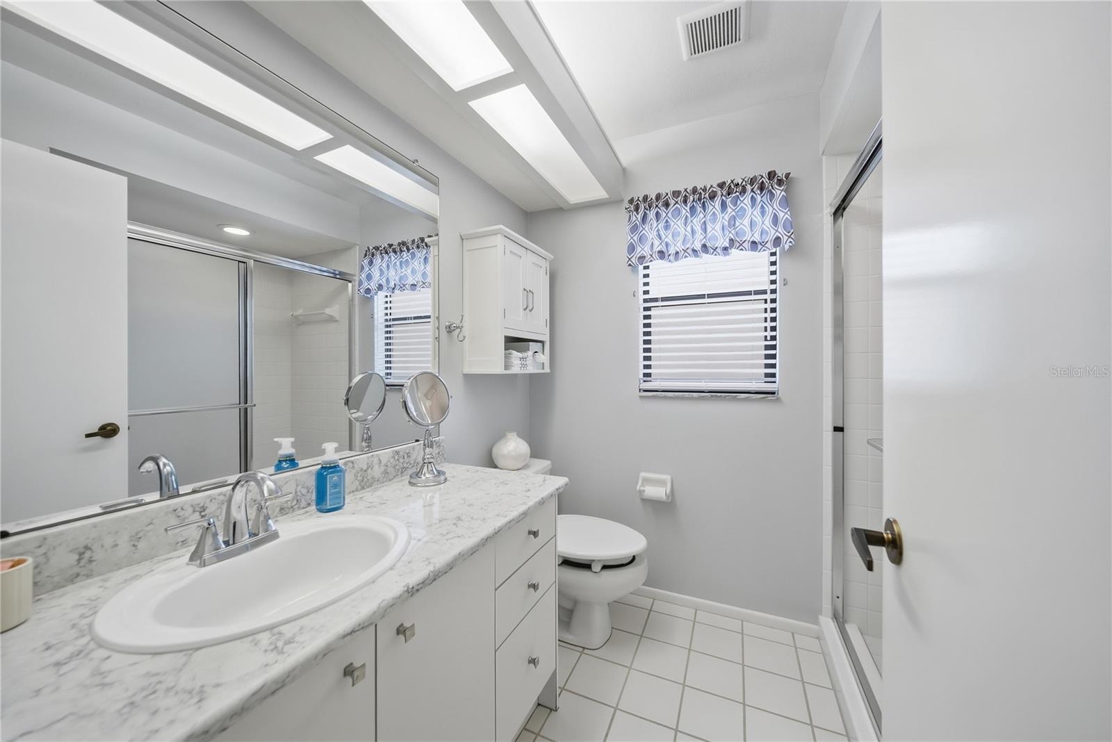 SALEM SQUARE - Residential