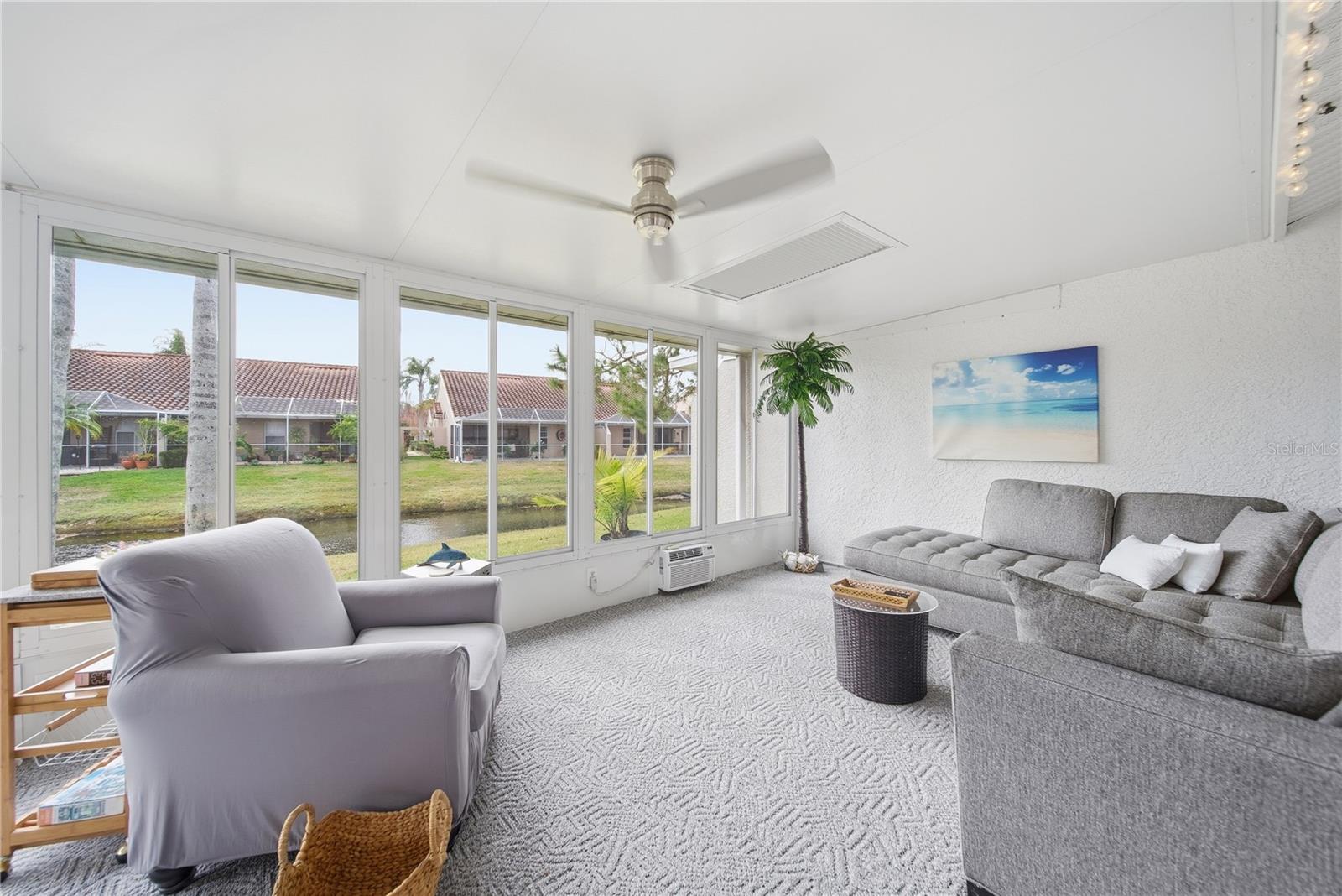 SALEM SQUARE - Residential