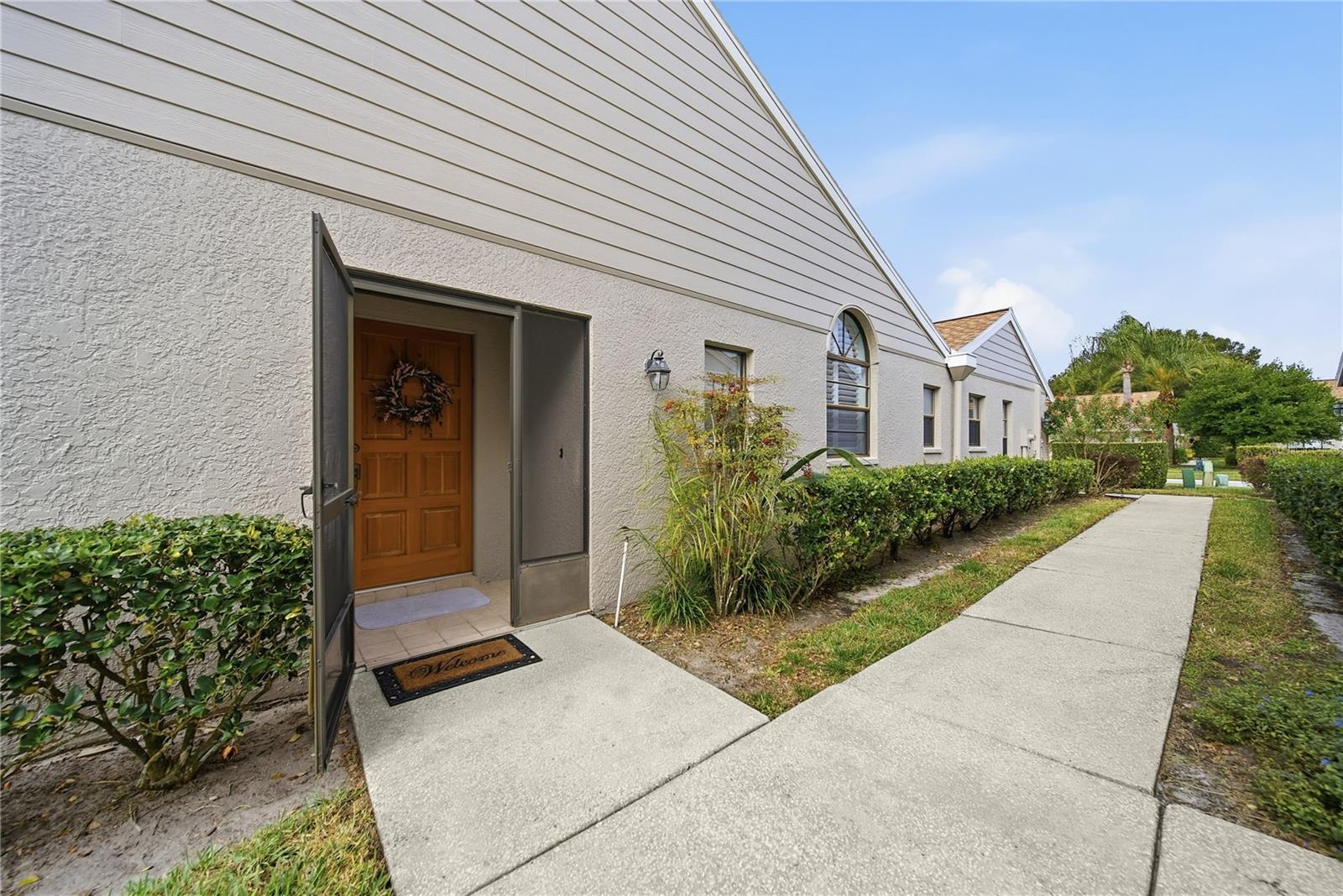 SALEM SQUARE - Residential