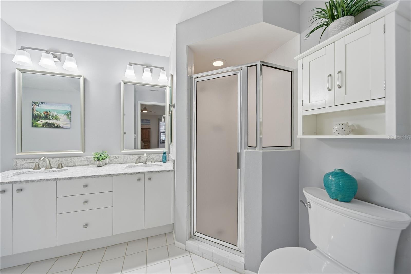 SALEM SQUARE - Residential