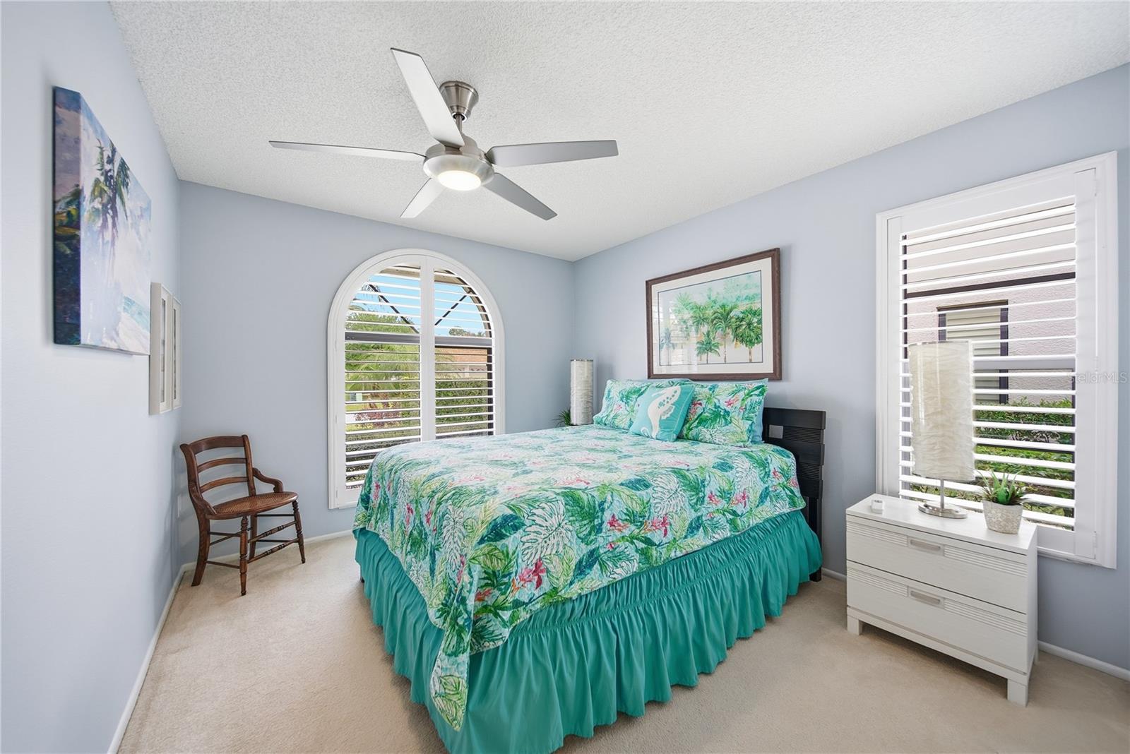 SALEM SQUARE - Residential