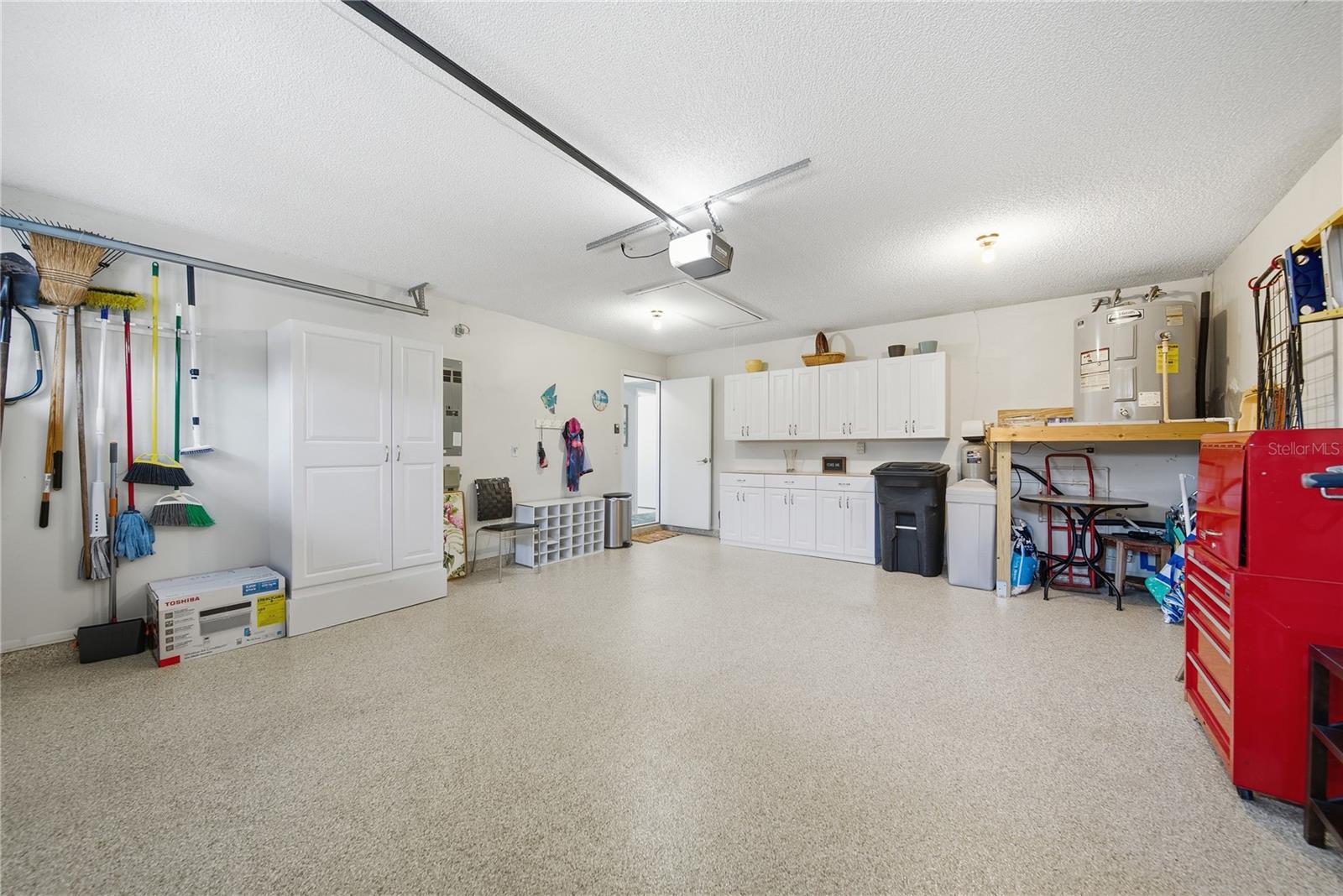 SALEM SQUARE - Residential