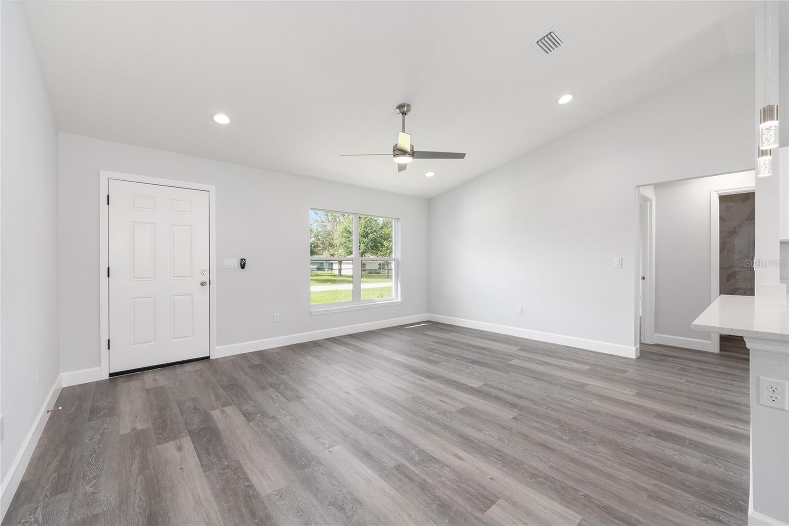 RAINBOW LAKES ESTATE - Residential