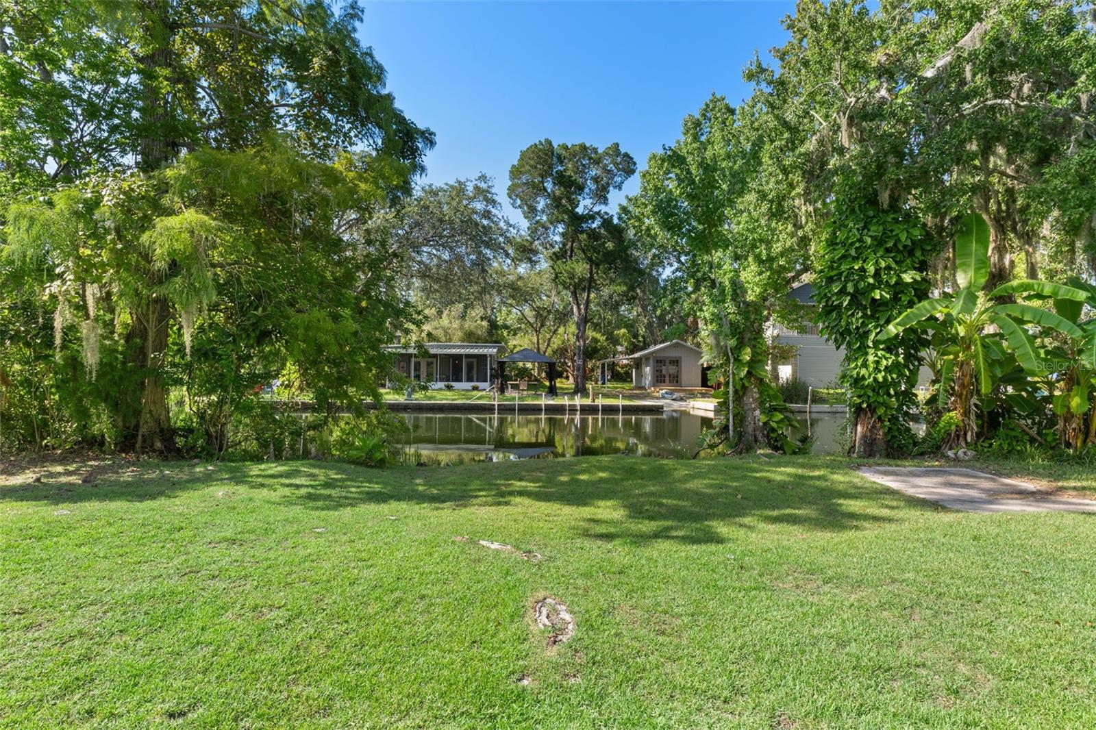 WEEKI WACHEE GARDENS - Land