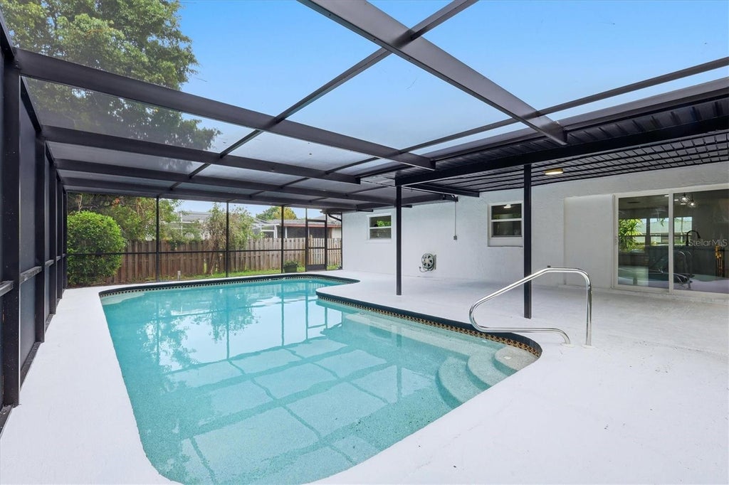 Photo of 1120 78th Street NW, Bradenton, FL 34209 (MLS # N6145678)