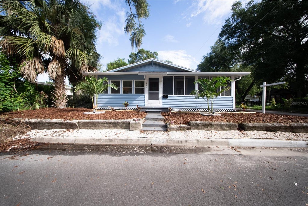 Photo of 922 E Ida Street, Tampa, FL 33603 (MLS # TB8549623)