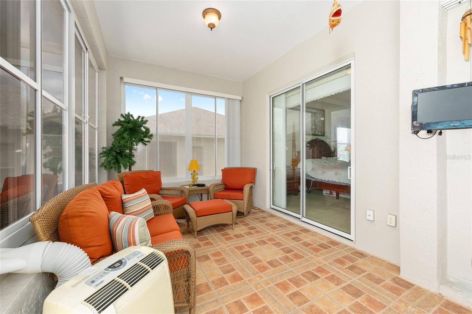 OCALA PALMS - Residential