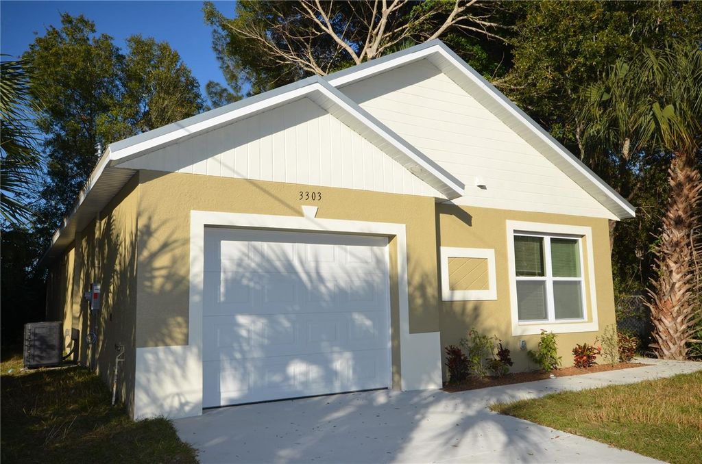 Photo of Fort Myers, FL 33916 (MLS # O6403022)