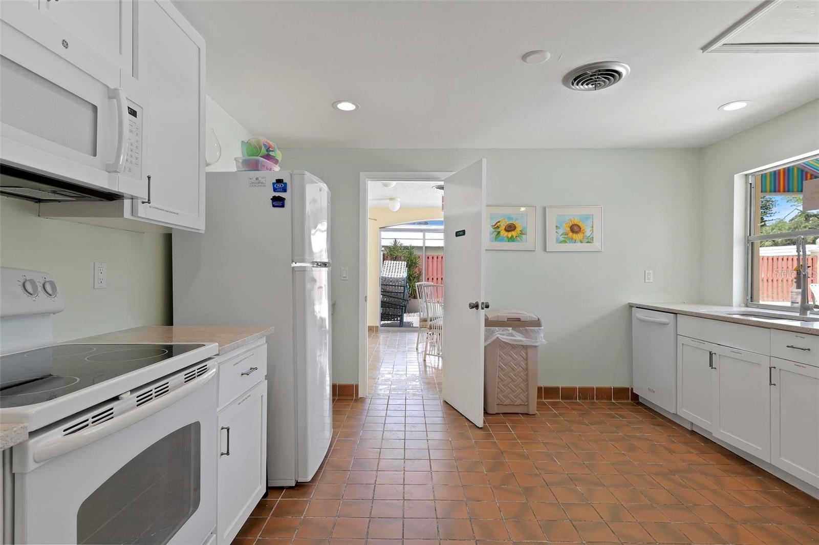 BAYWOOD COLONY SEC 1 - Residential Lease