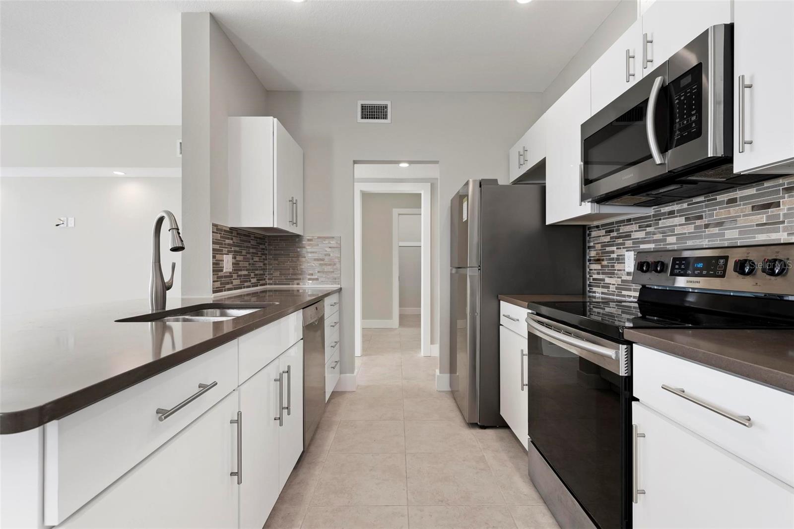 BAYWOOD COLONY SEC 1 - Residential Lease