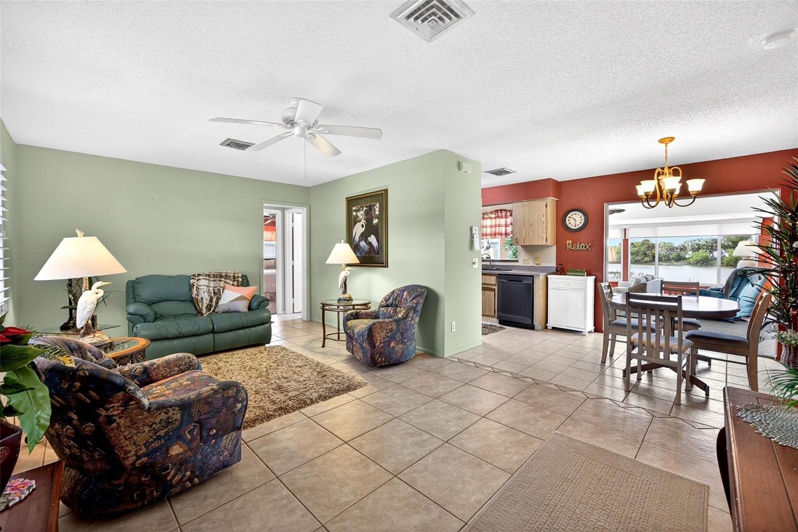 1255 LINCOLN DRIVE