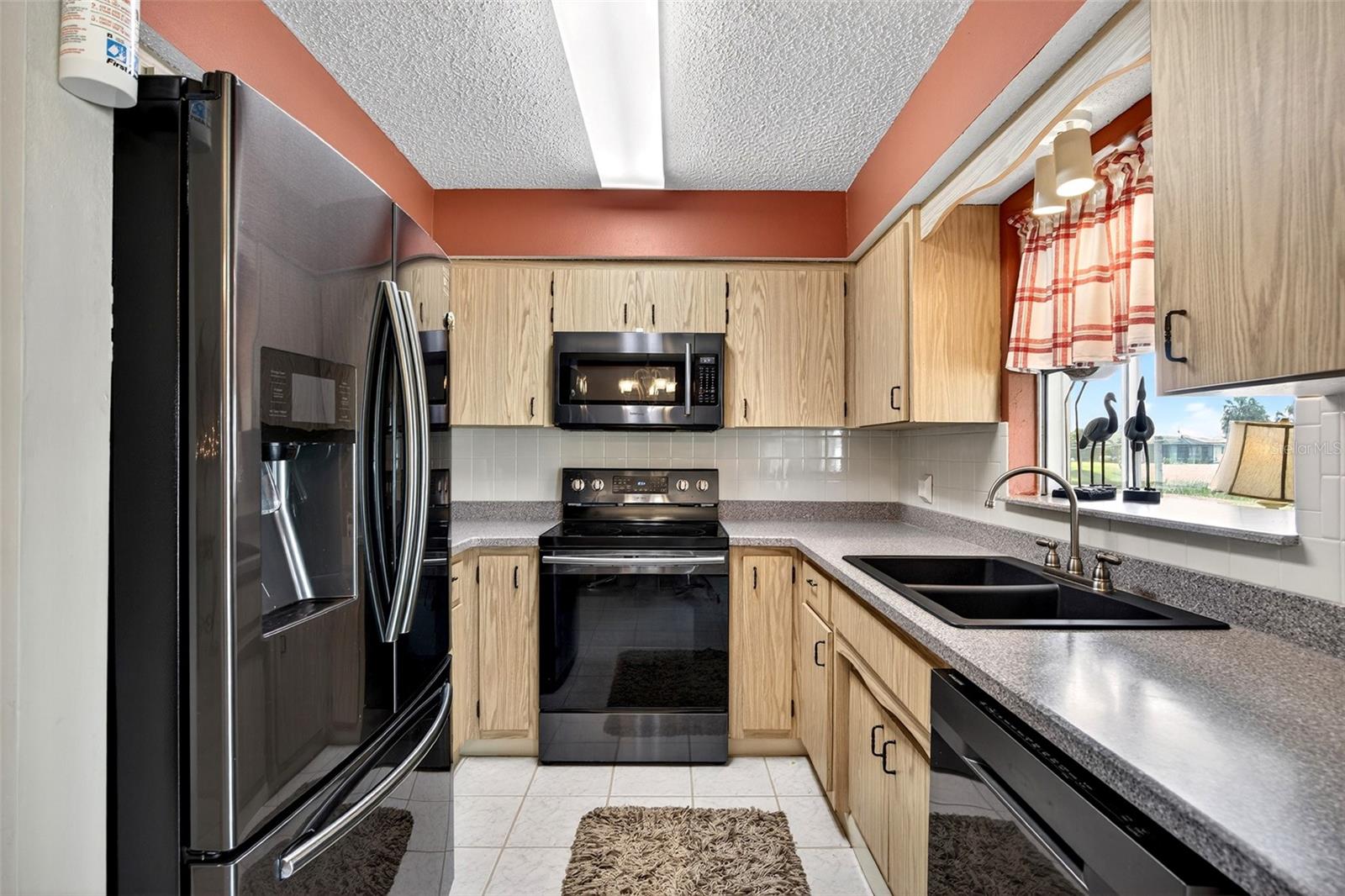MAY TERRACE - Residential