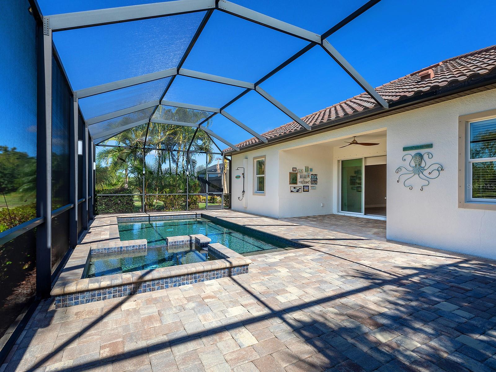 ARBOR GRANDE - Residential