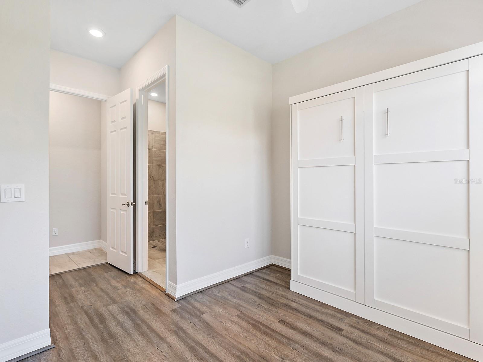 ARBOR GRANDE - Residential