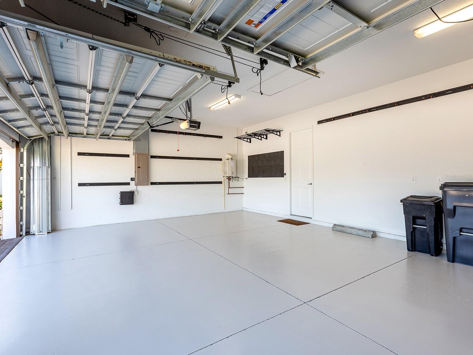 ARBOR GRANDE - Residential