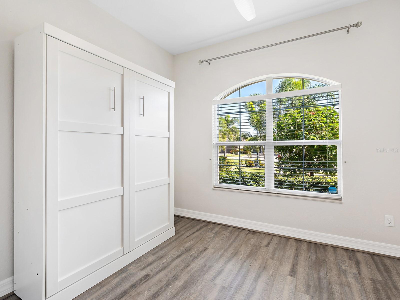 ARBOR GRANDE - Residential