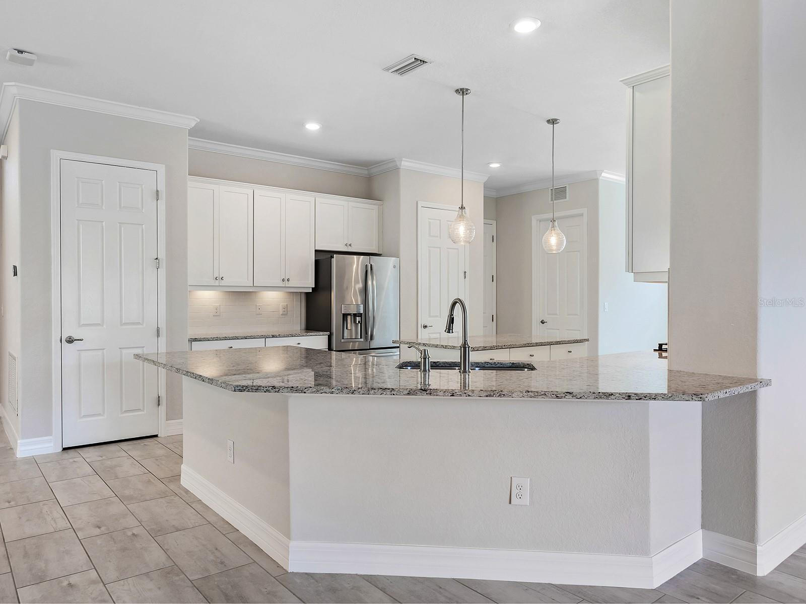 ARBOR GRANDE - Residential