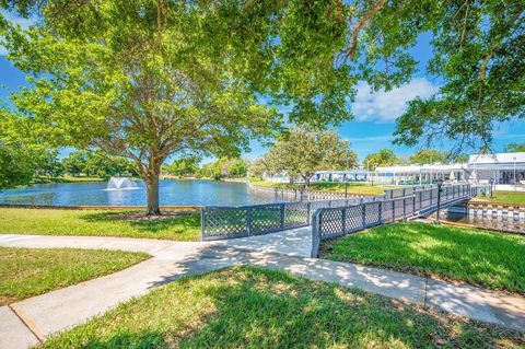 A home in SEMINOLE