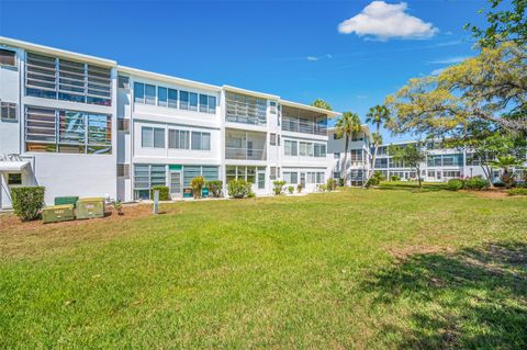 A home in SEMINOLE