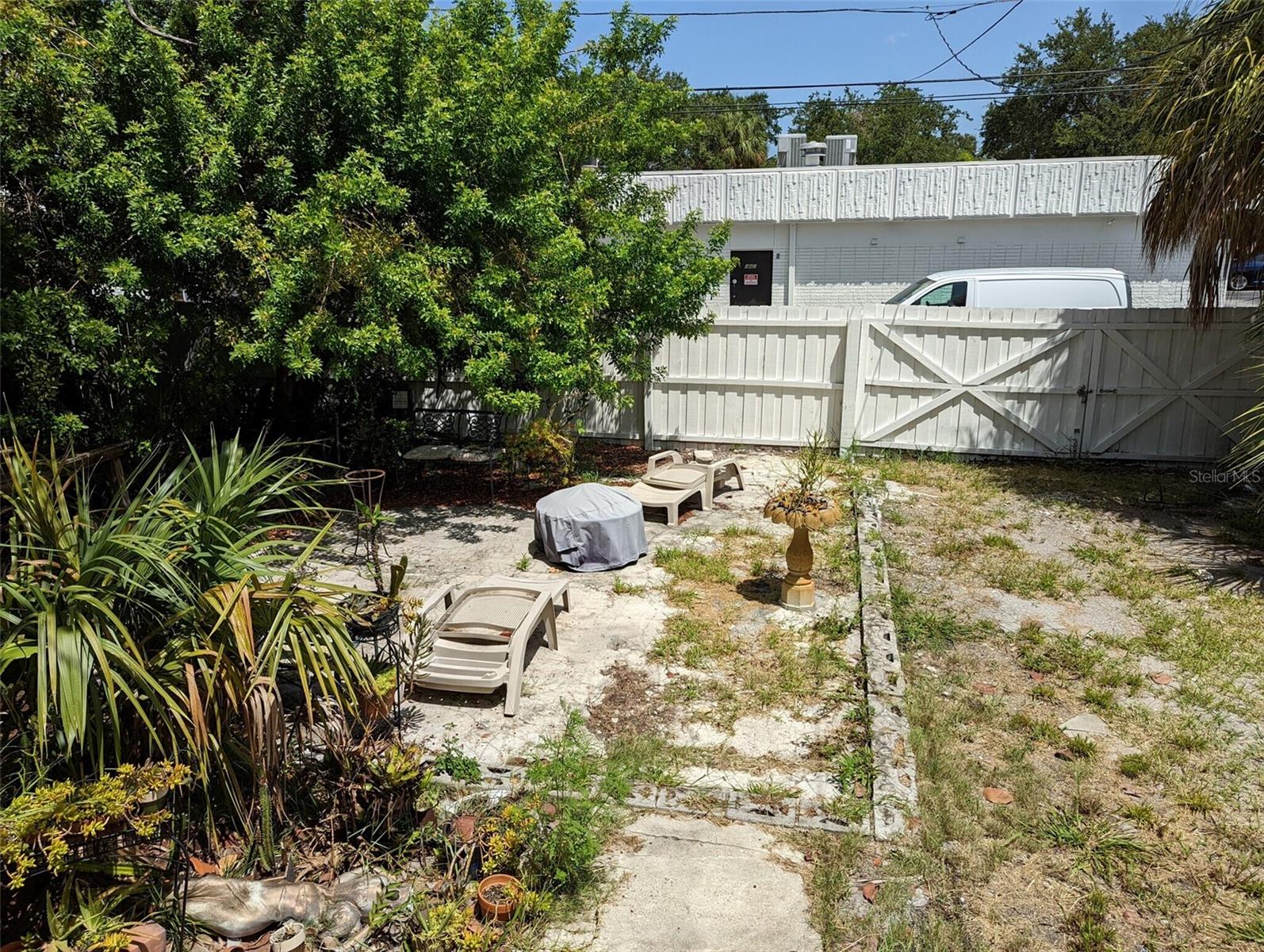 2945 CENTRAL AVENUE