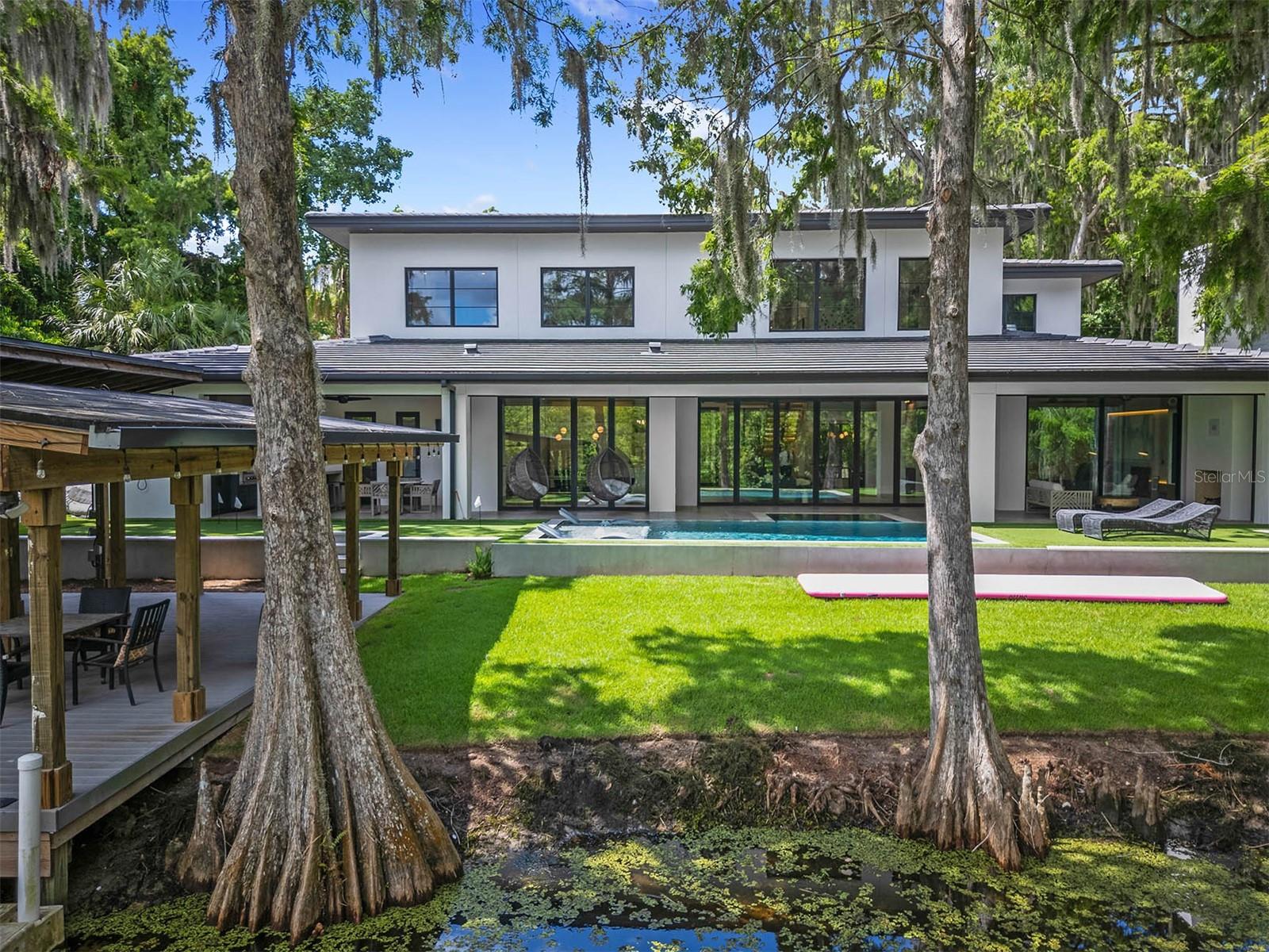 33 EASTWIND LANE