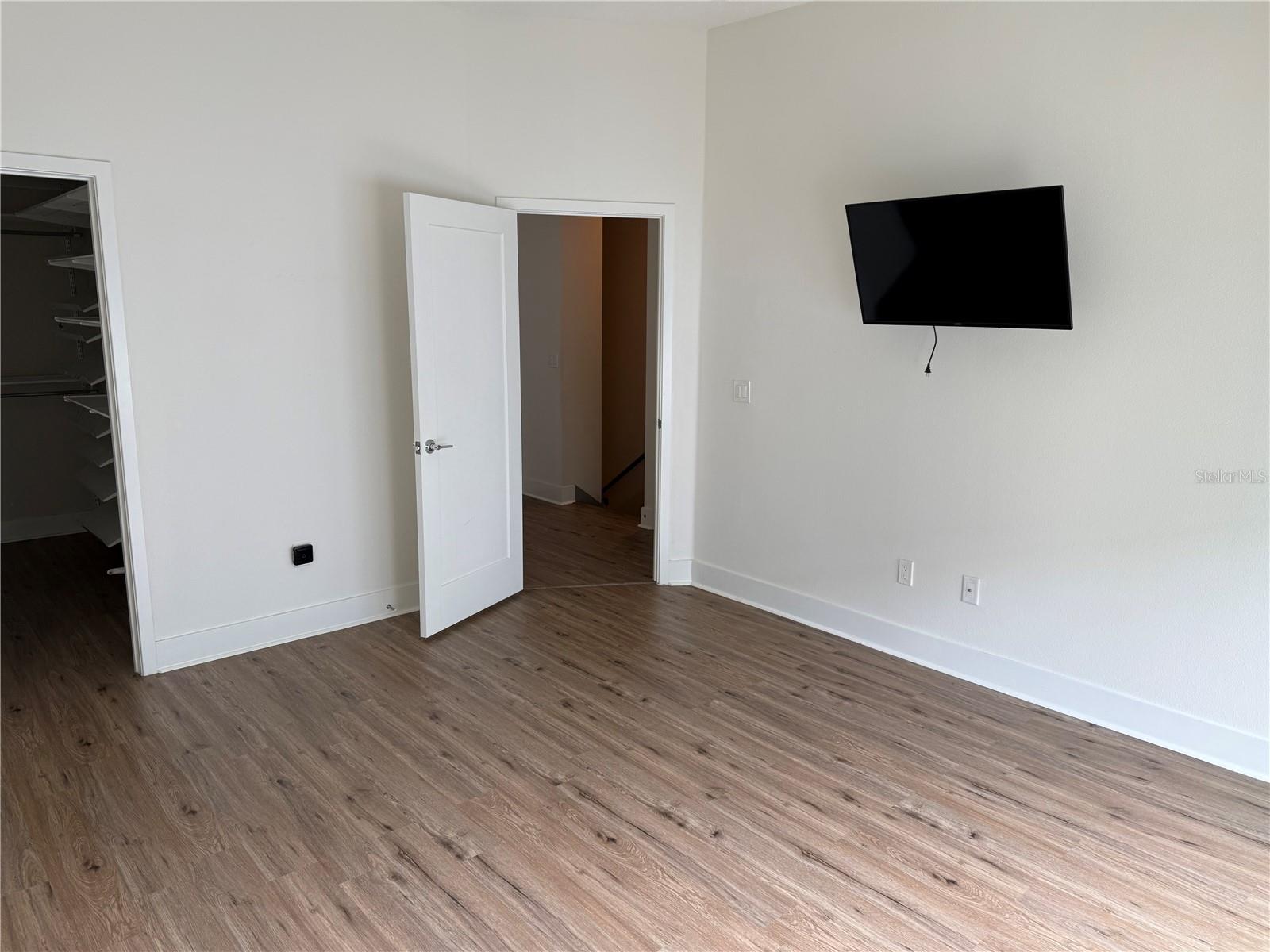 SOUTH WESTSHORE TWNHMS - Residential Lease
