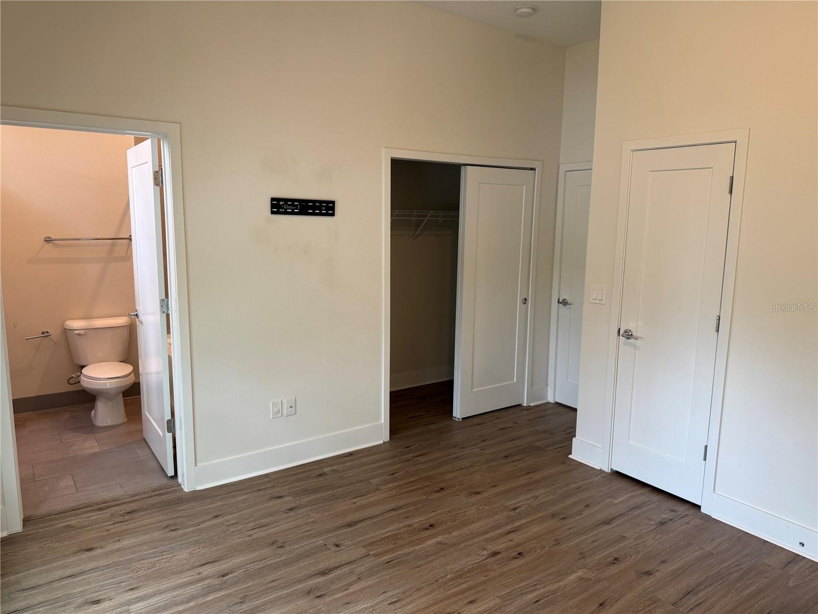 SOUTH WESTSHORE TWNHMS - Residential Lease