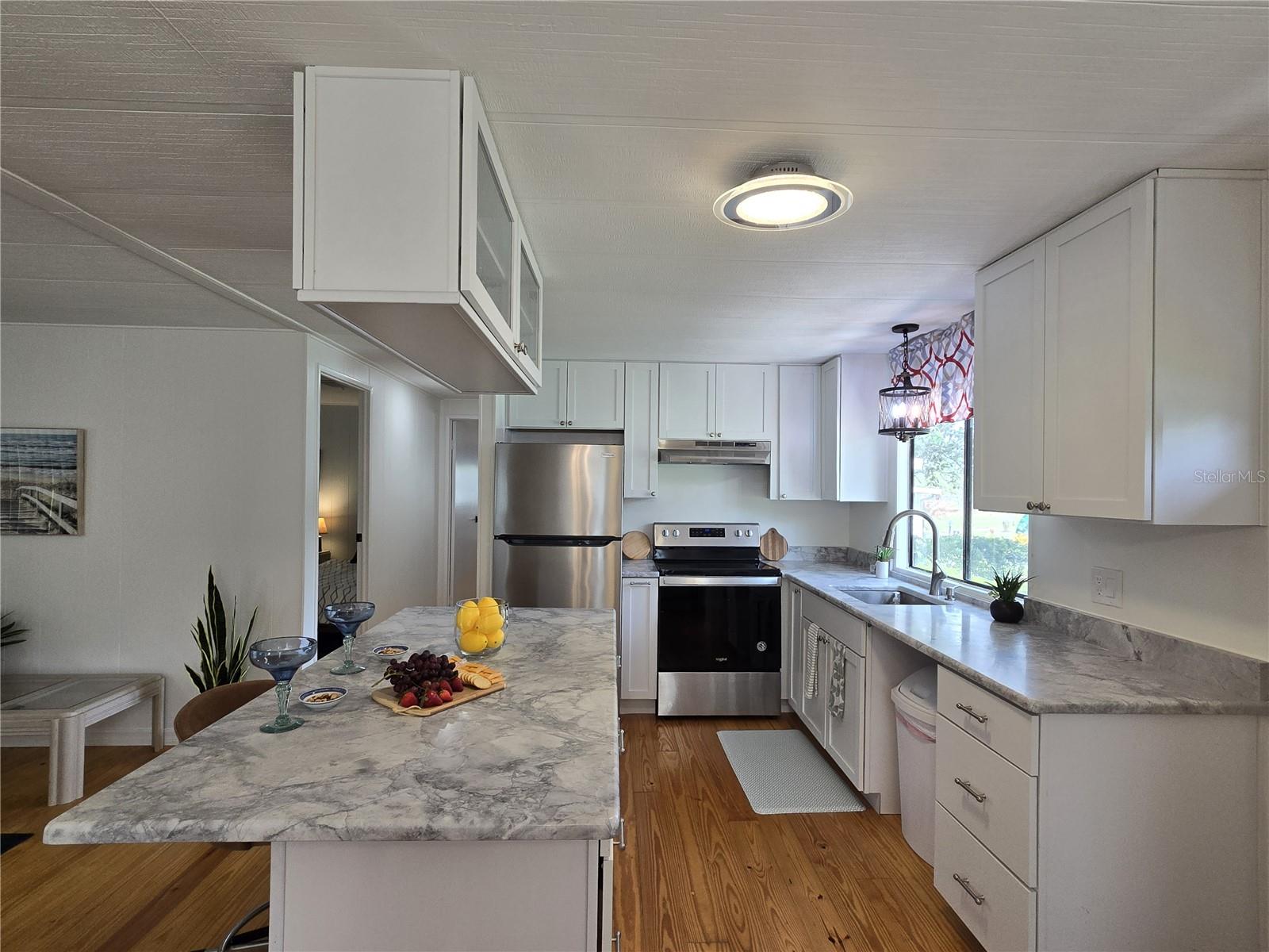 BANBURY VILLAGE CONDO - Residential