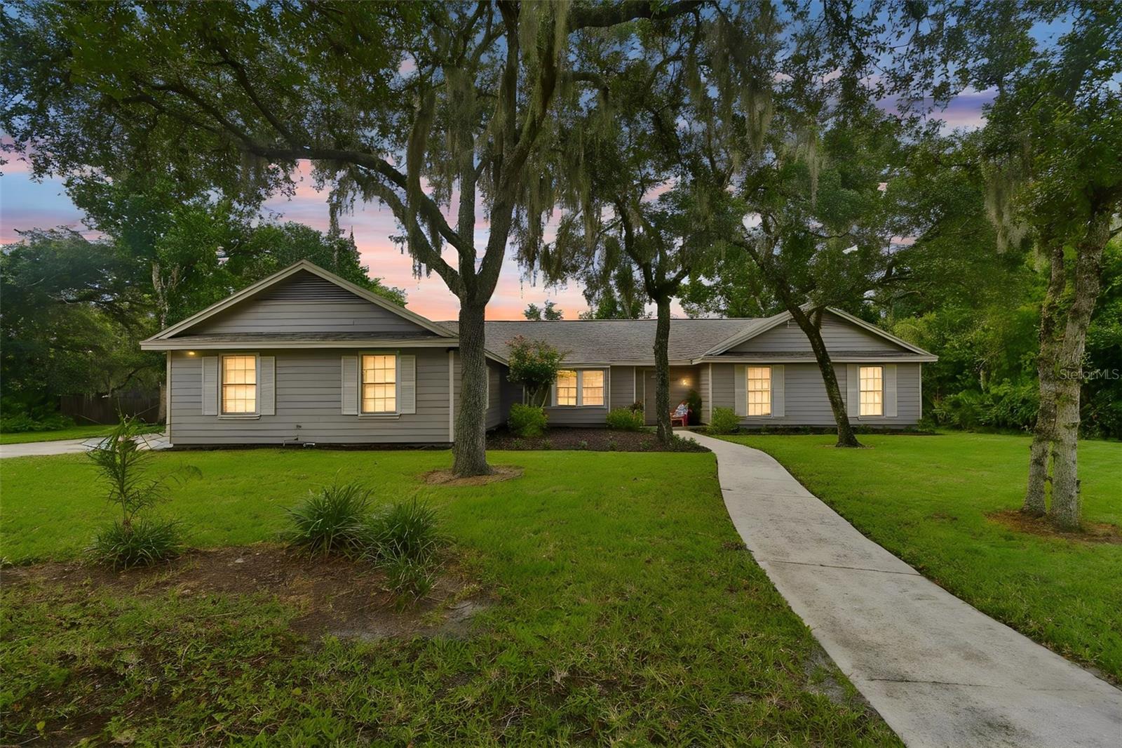 755 KEENELAND PIKE