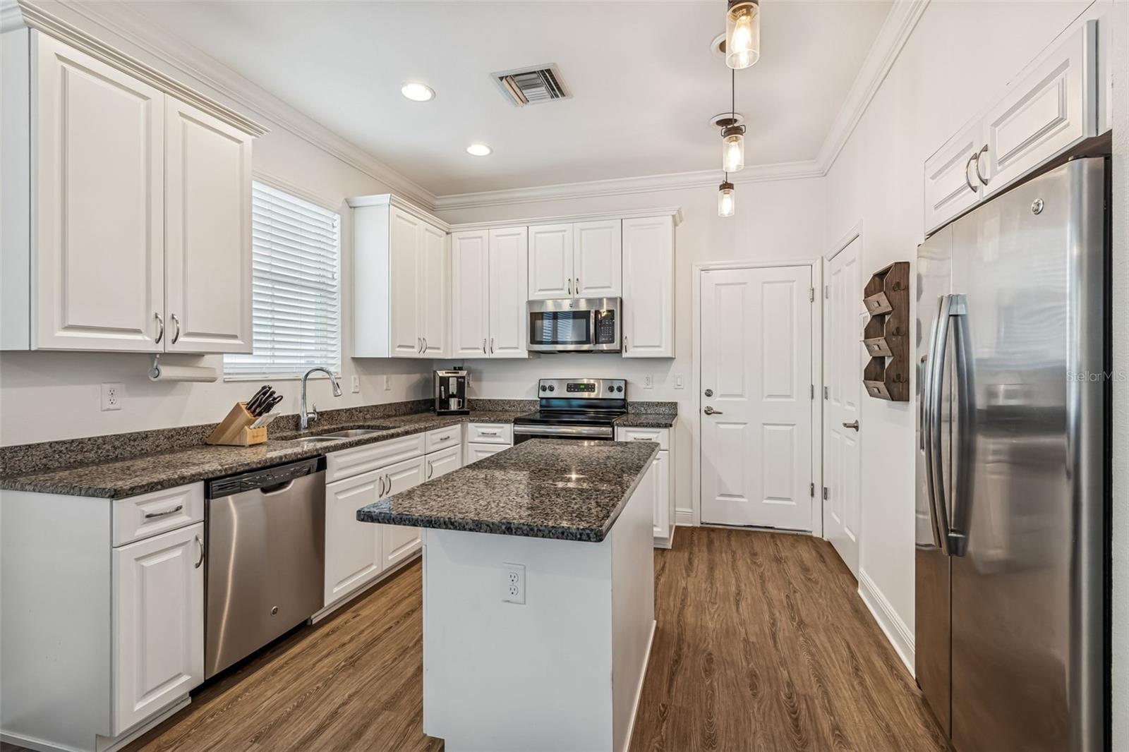 HAYES PARK VILLAGE - Residential