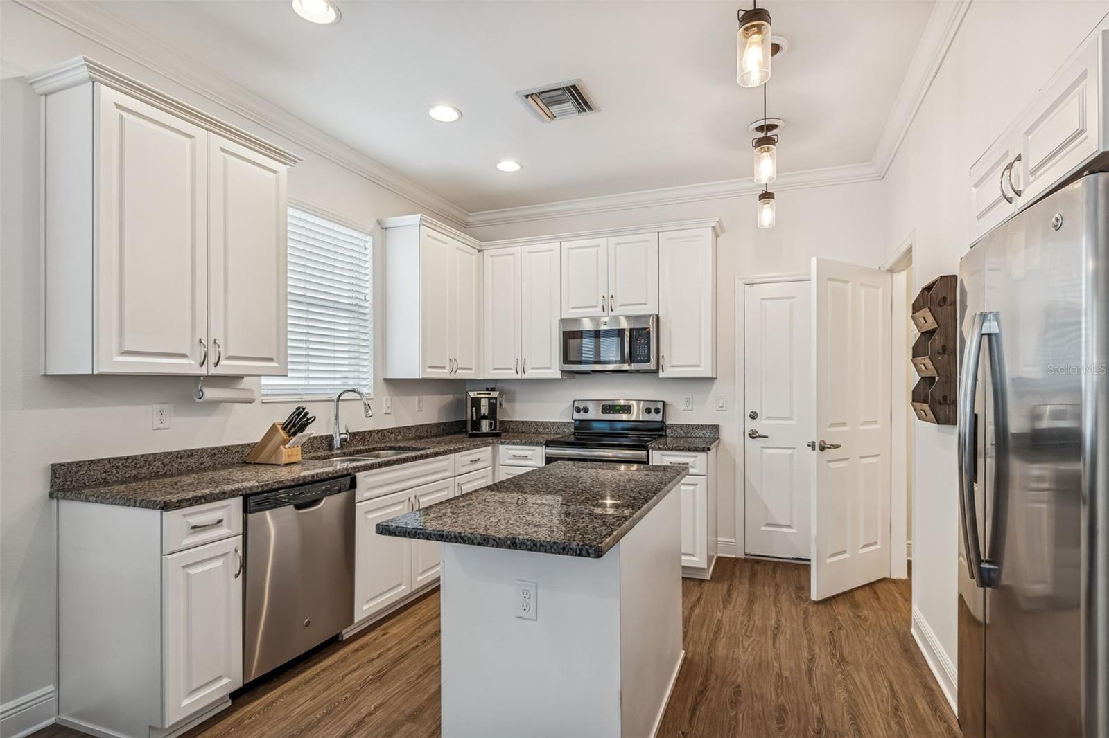 HAYES PARK VILLAGE - Residential