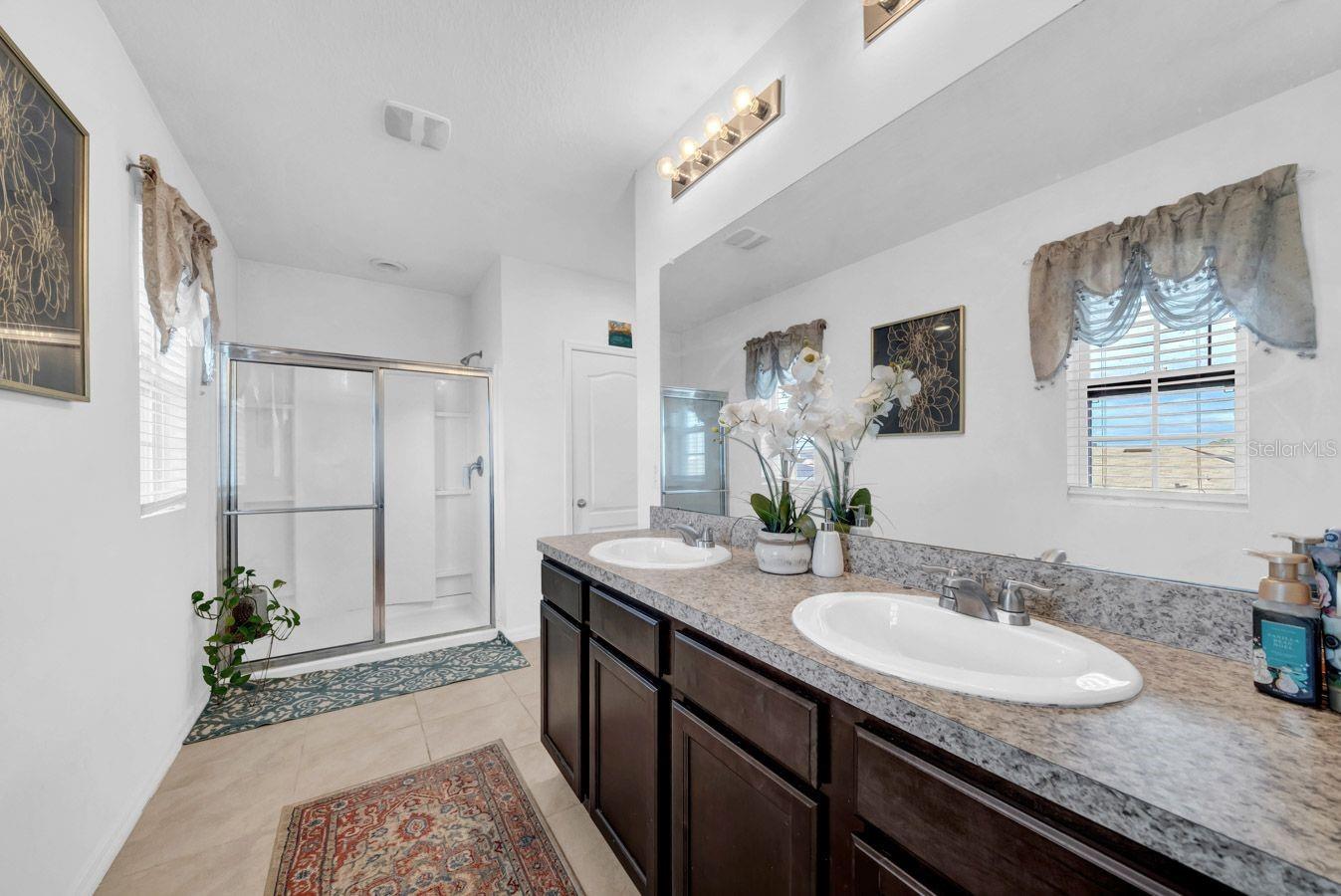 5557 ORO VALLEY ROAD