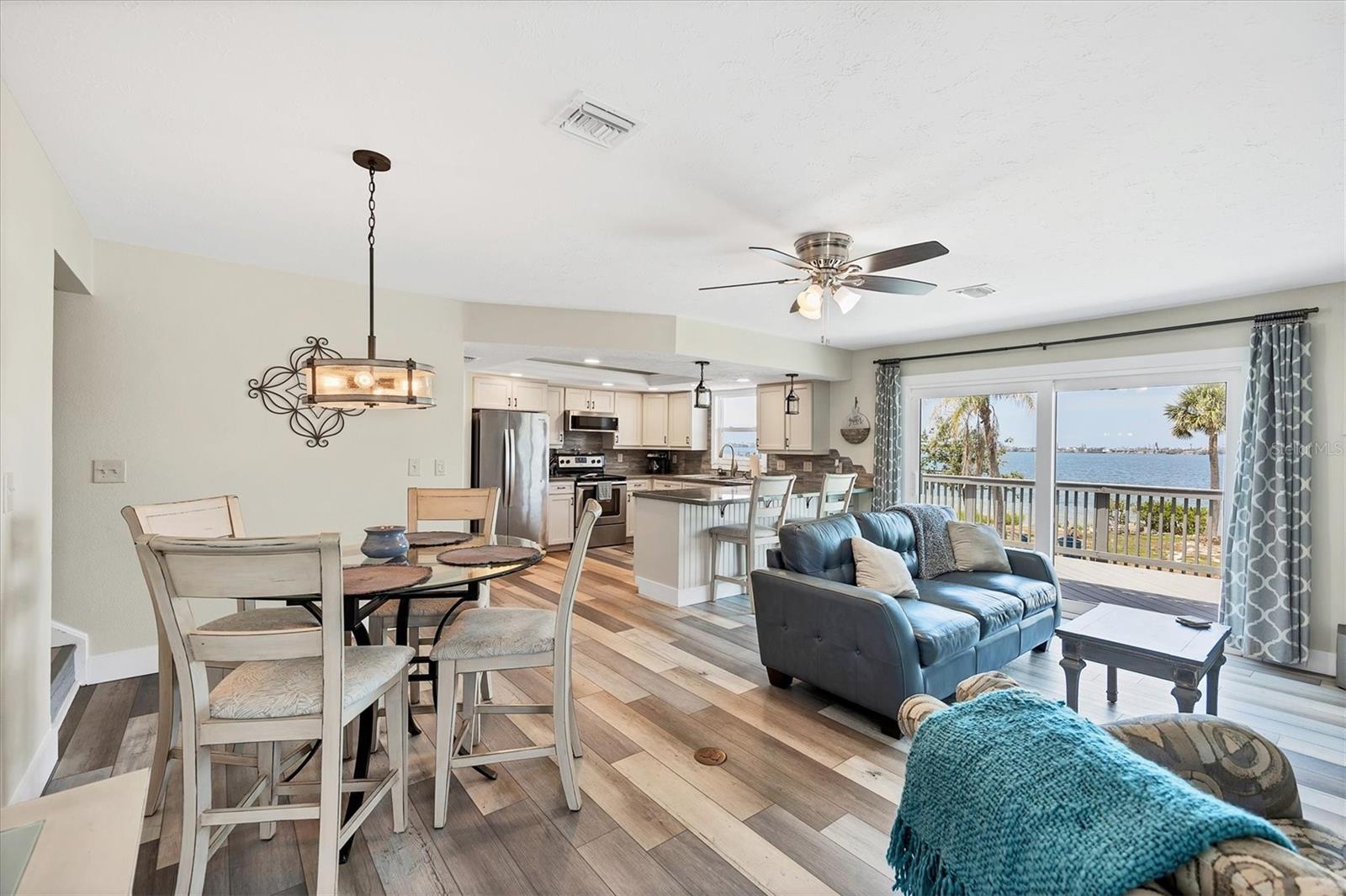TYLER & DARLING ADD 01 - Residential Lease
